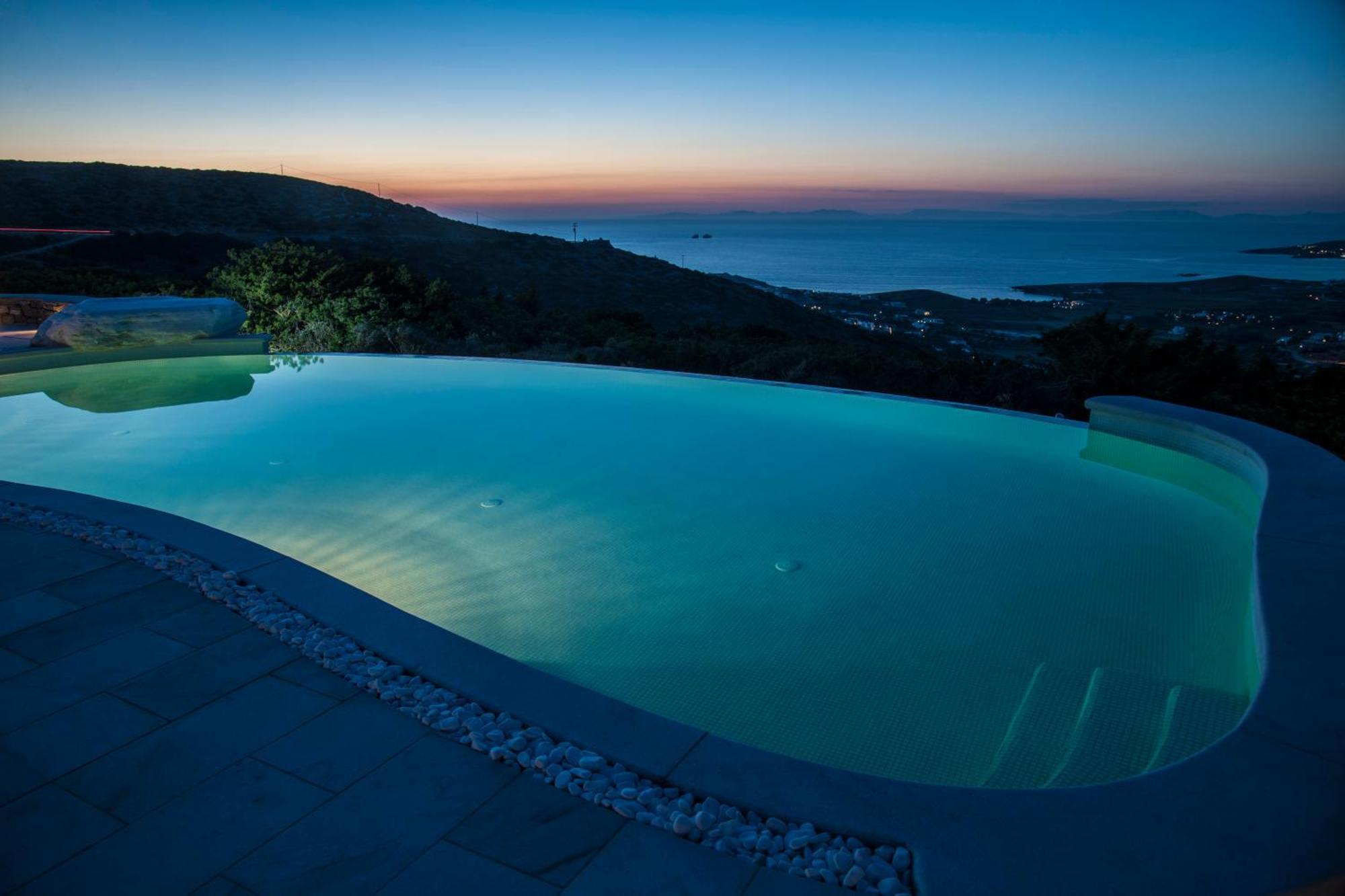 Villa Aeolos With 2 Private Pools Sarakiniko  Экстерьер фото