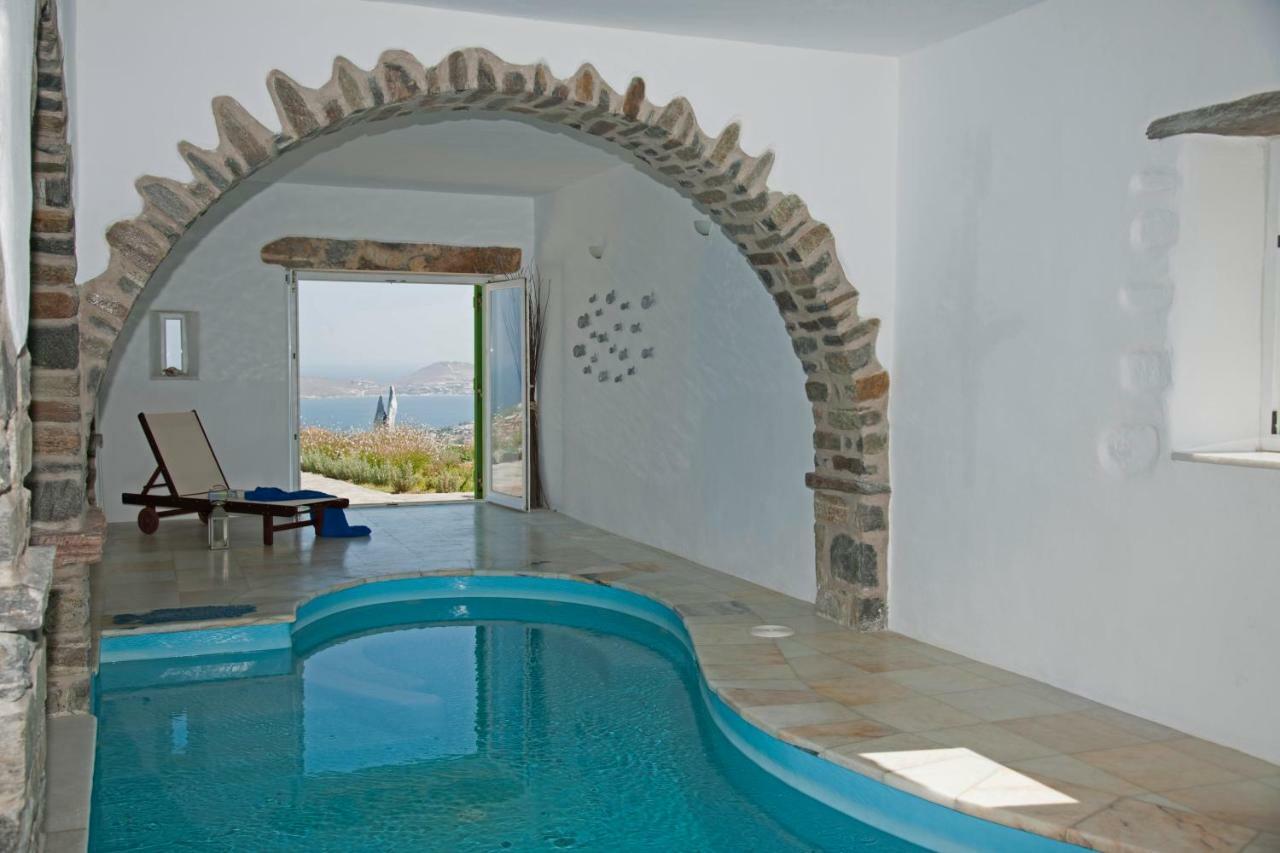 Villa Aeolos With 2 Private Pools Sarakiniko  Экстерьер фото